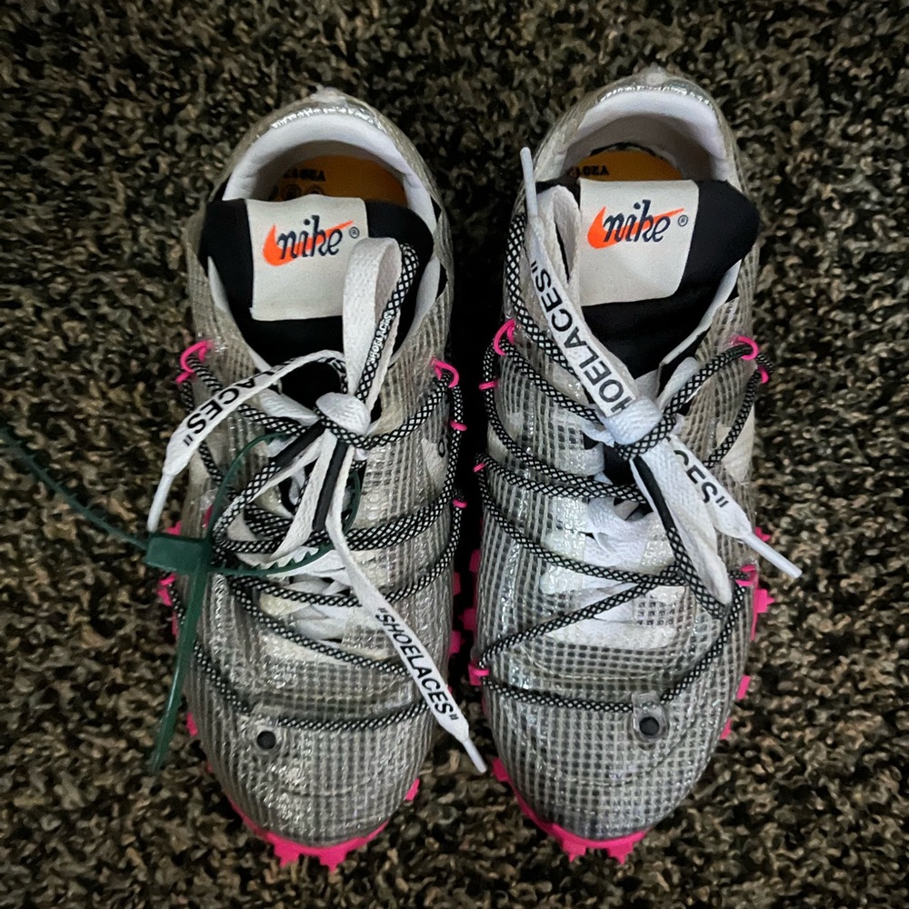 Authentic Off white Nike tennis shoes - Picture 2 of 5